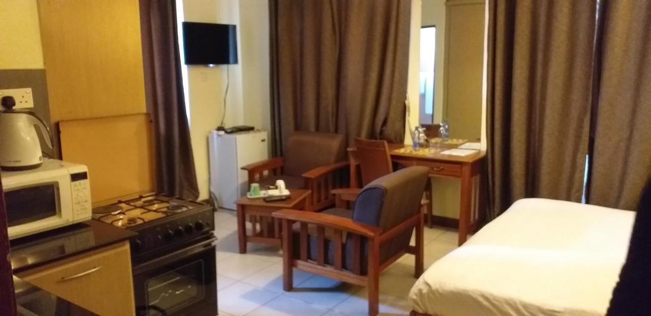 Minimalistic Studio Apartments Nairobi Ngoại thất bức ảnh